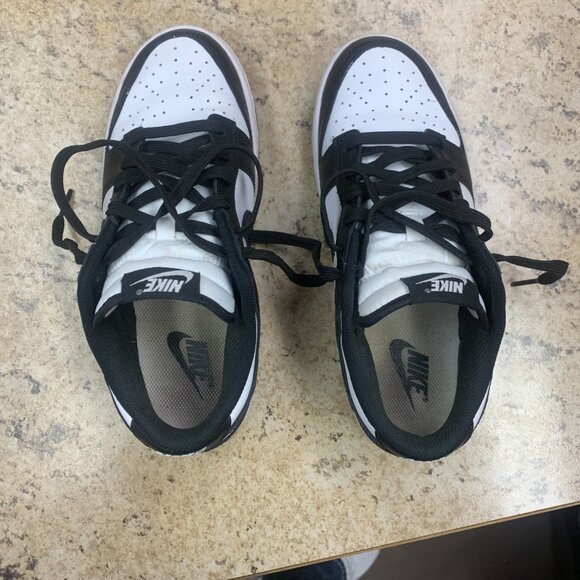 WOMEN'S NIKE DUNKS - Picture 3 of 4